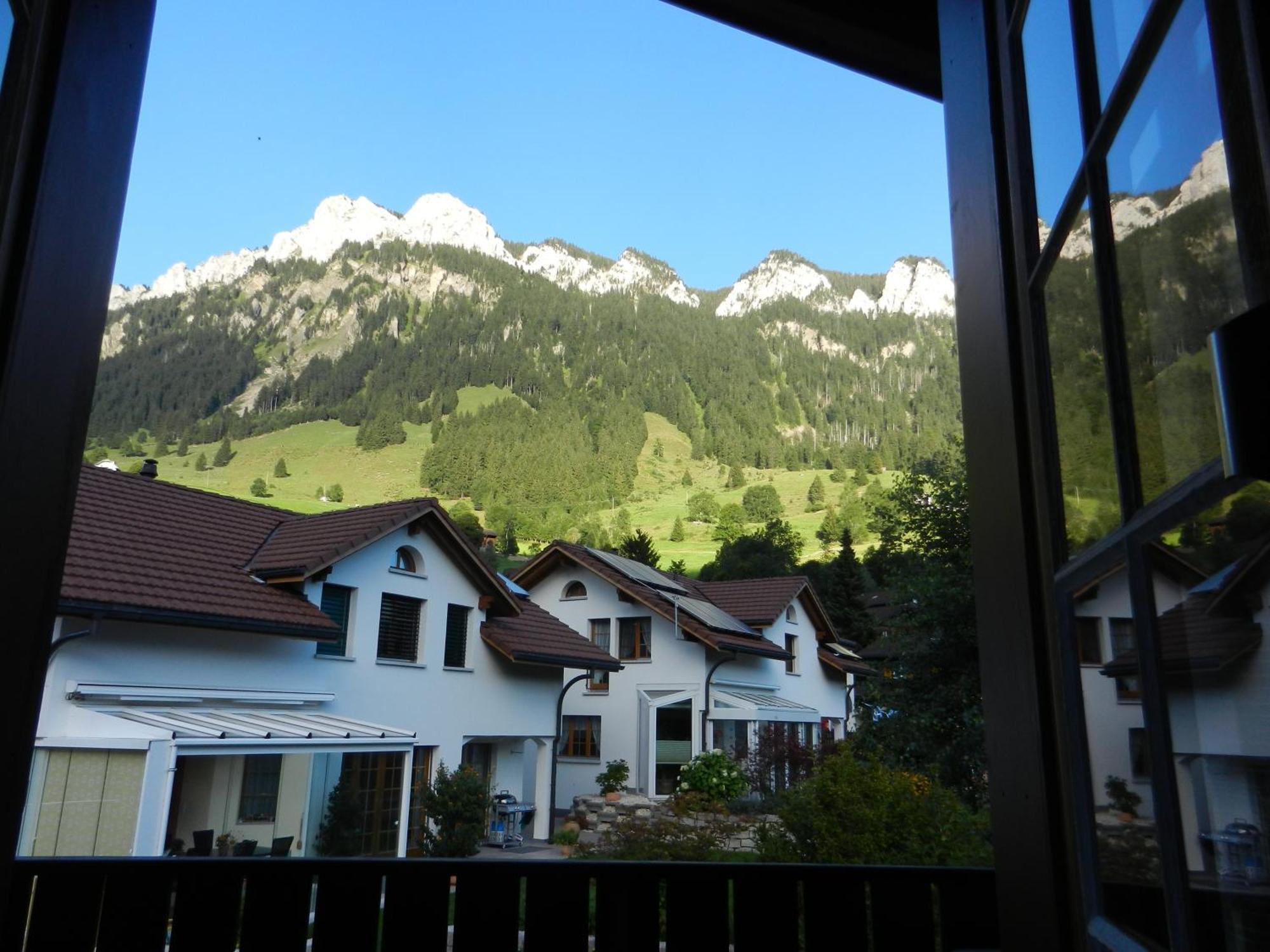 Apartmenthaus Kreuzbuche Fluehli Bagian luar foto